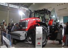 爱科MF3004拖拉机2018年武汉展会实拍
