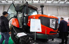 农夫NFZ1202履带式拖拉机2021年青岛展视频实拍