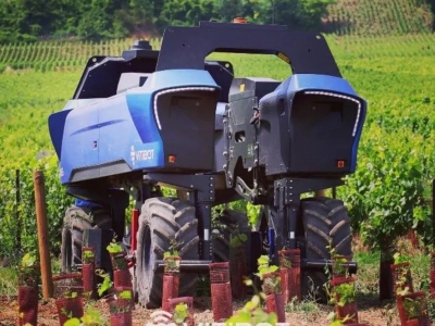 SDF集團收購法國頂級葡萄園護理機器人品牌VitiBot多數股權